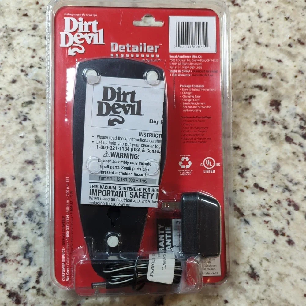 NEW - Dirt Devil CV2000 Detailer Portable Mini Vacuum Cleaner Handheld Cordless
